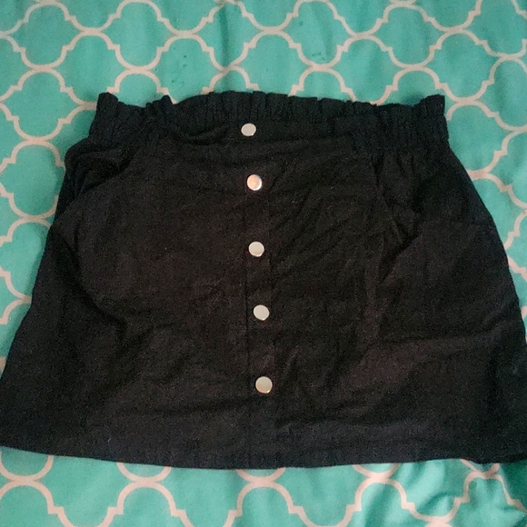 Black Strechy Skirt - Picture 1 of 1